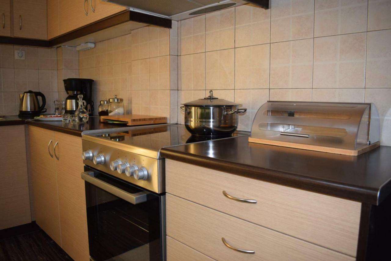 罗希姆诺Angella House公寓 外观 照片